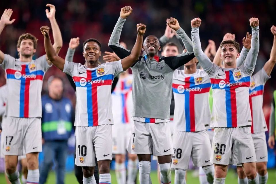 包含欧联倒计时，摩纳哥转会期临场应变，细节引发关注，质疑声仍在，轮换策略成焦点的词条